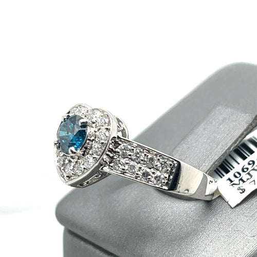 18k White Gold 1.23CT Diamond Heart Design Ladies Ring, 4.7g, Size 7.25