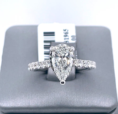 18K White Gold 1.50CT Pear Diamond Engagement ring, Size 6, 4.0g