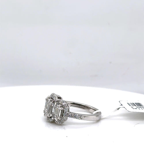 14k White Gold 2.25CT Baguette & Round Diamond Ring, 5.8gm, size 6.75