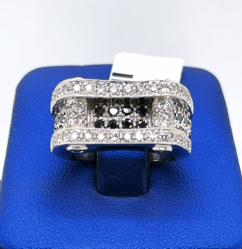 14k White Gold 1.00 CT Black & White Diamond Ring, 12.6gm, Size 6.50