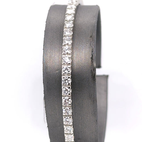 Platinum 2.50Ct Diamond Bangle Bracelet, 30.5G
