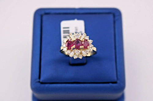 14K Yellow Gold 2.00 CT Ruby & Diamond Cluster Ladies Ring, 4.3gm, S105391