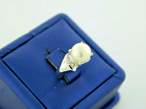 Platinum 9mm Pearl & 0.20 CT Diamond Ladies Ring, 6.6gm, Size 5.5, S106755